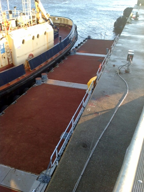 Tug berth pontoon, River Tyne